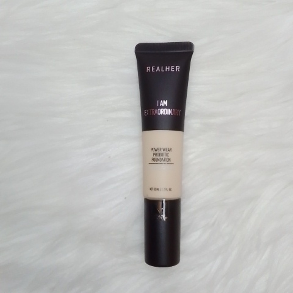 RealHer I Am Extraordinary Foundation -  Porcelain Cream Color